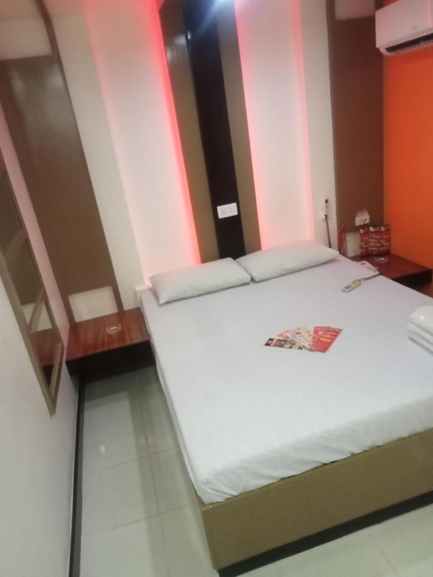 Hotel Sogo Cabanatuan Esterno foto