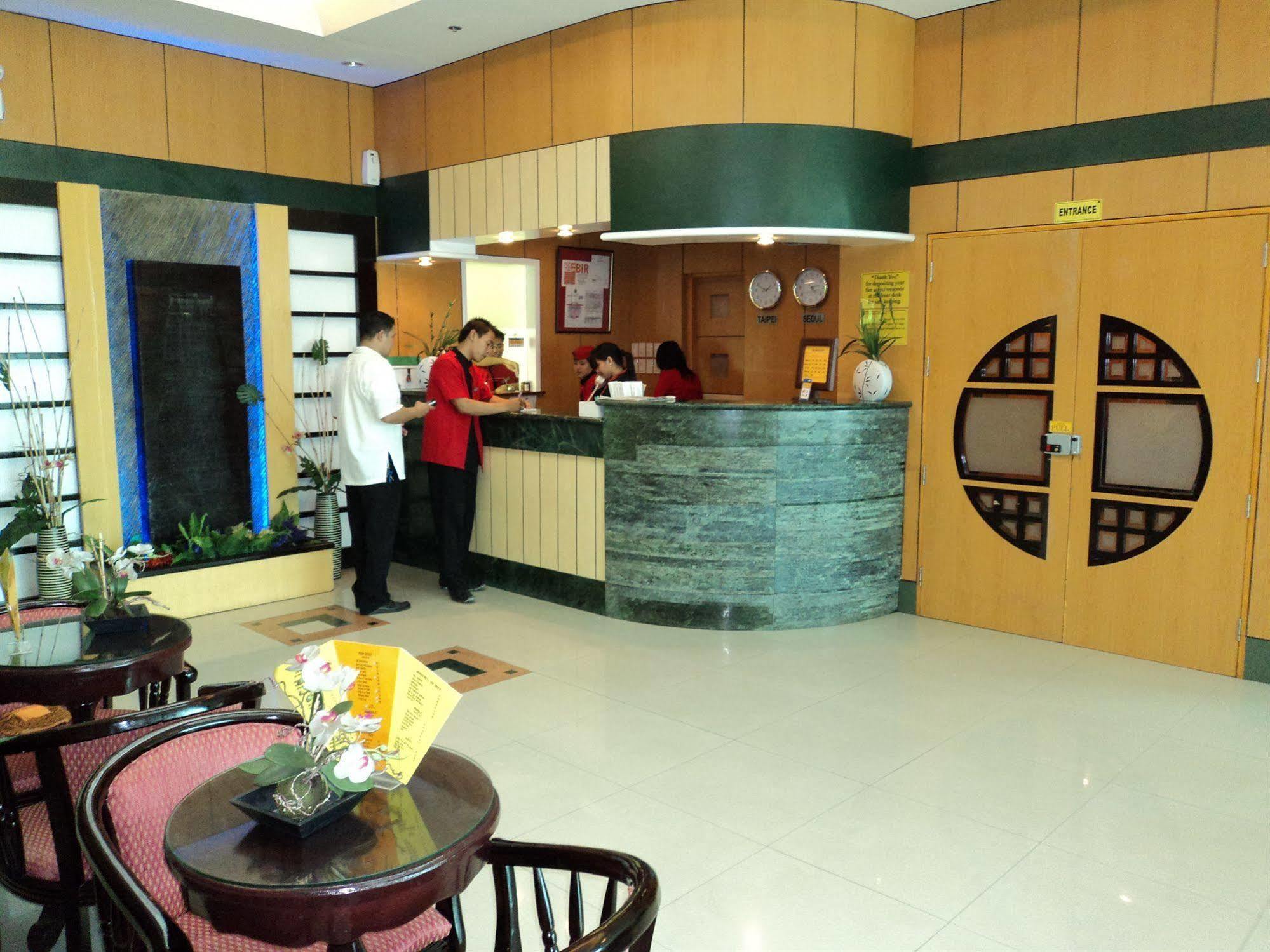 Hotel Sogo Cabanatuan Esterno foto