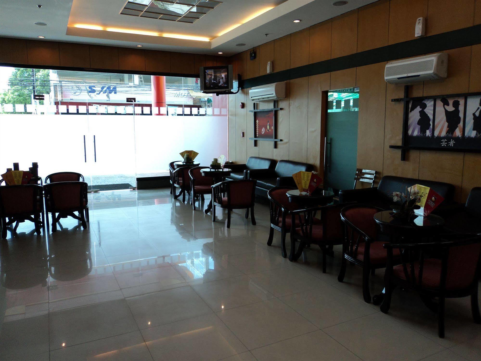 Hotel Sogo Cabanatuan Esterno foto